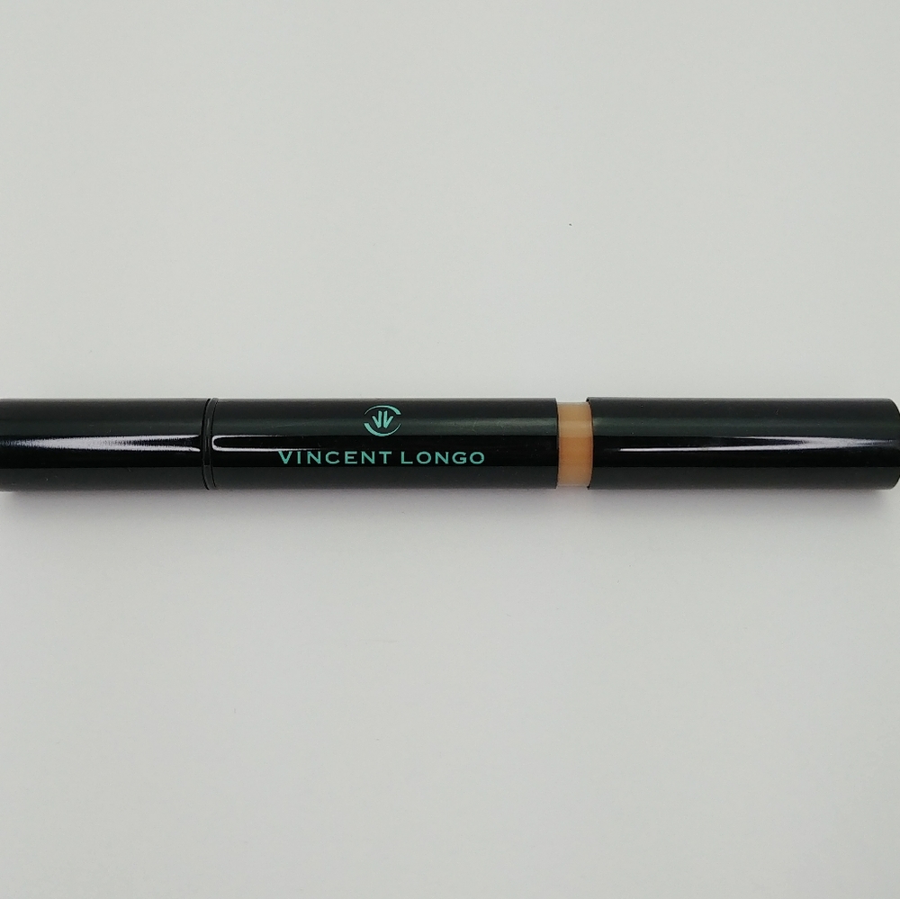 Vincent Longo Liquid Concealer in Tan
